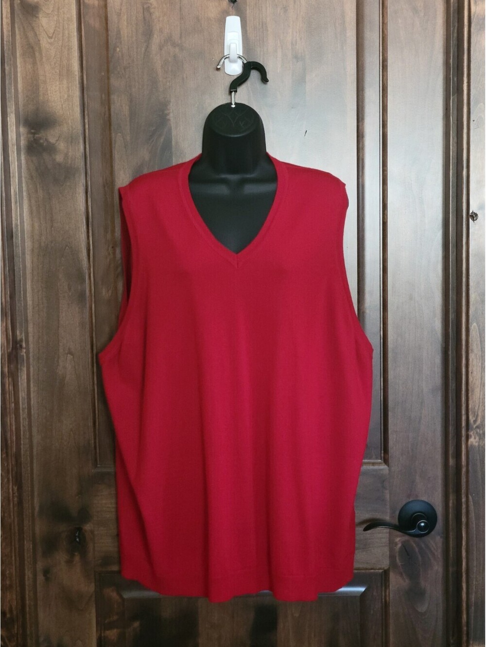 Lands' End Women's Red Sleeveless V Neck Sweater Vest. Plus sized 4XL.